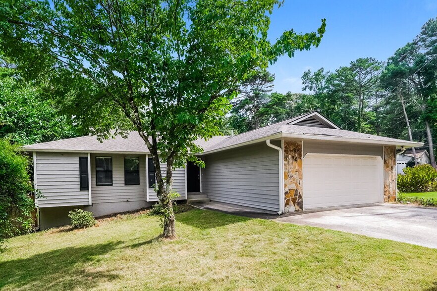 Building Photo - 5503 Springwood Ln