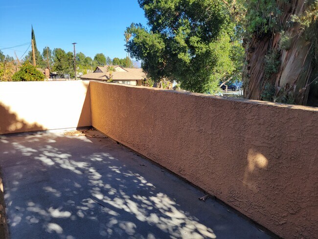 Terrace 2nd floor - 19250 W Oxnard St