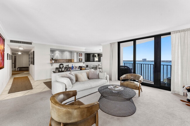 Building Photo - 5420 N Ocean Dr