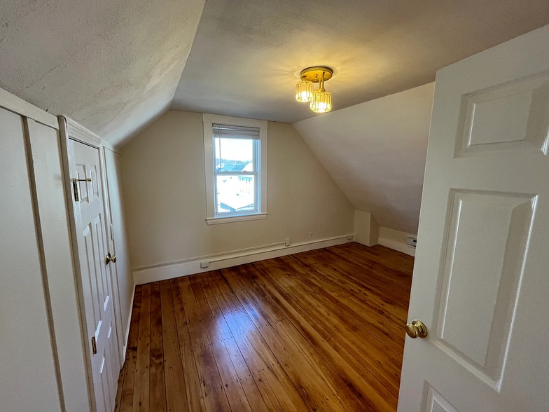 Building Photo - 29 Watts St