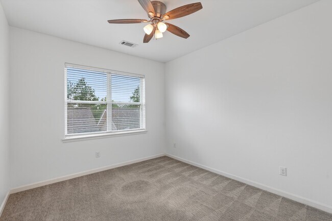 Building Photo - 143 Kendrick Pines Blvd