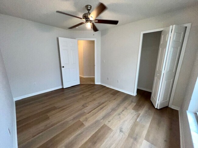 Building Photo - 4119 Coralbrooke Grove