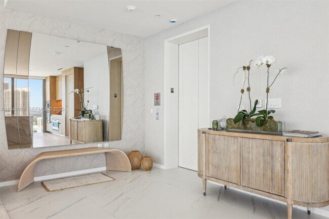 Building Photo - 2000 S Ocean Dr