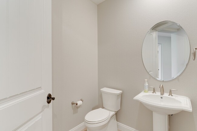 Building Photo - LUXURY 2BEDROOM IN MIRA VILLA W/ STRIP & M...