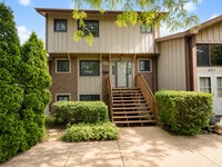 Building Photo - 523 Club House Cir