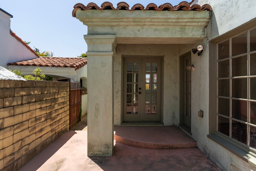 Building Photo - 3501 W 41st St
