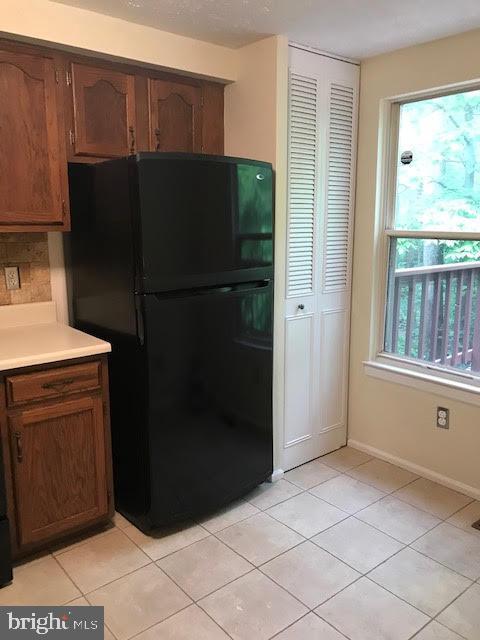 Building Photo - 16198 Henderson Ln