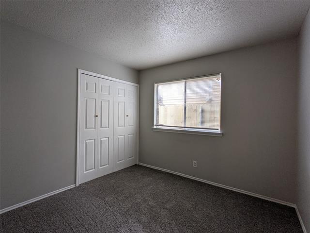 Building Photo - 2121 Travis Dr