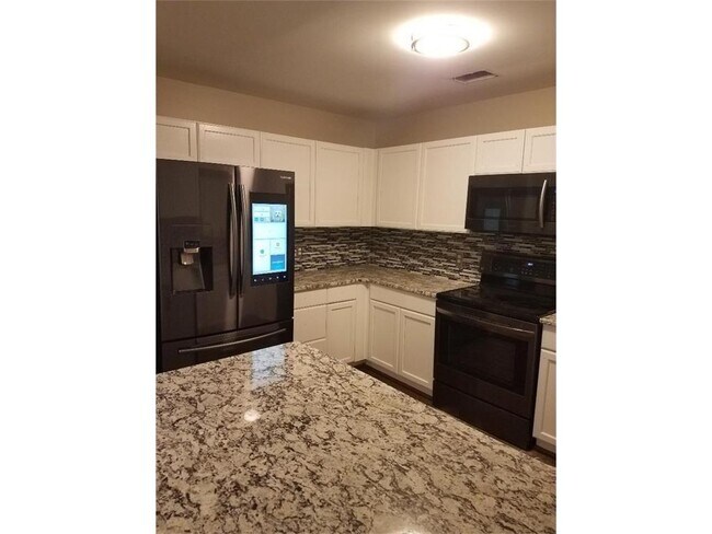 Building Photo - 3192 Osborne Rd NE