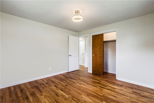 Building Photo - 222 Wilber St