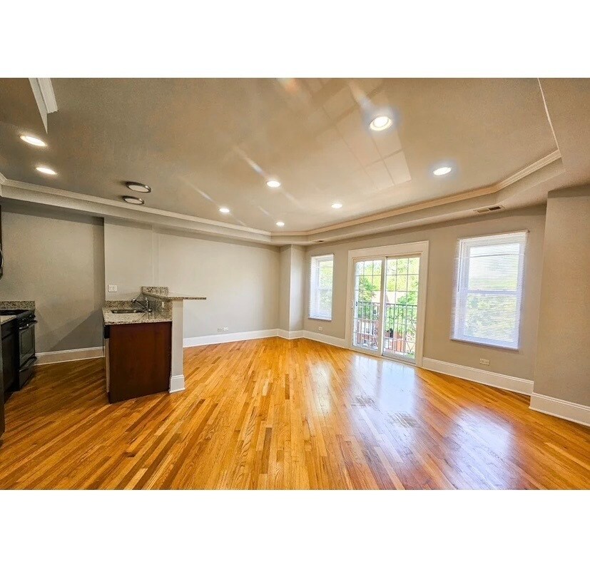 Building Photo - 7257 N Bell Ave