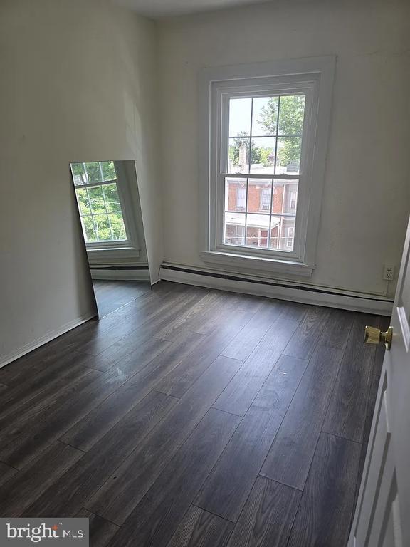 Building Photo - 33 Jacoby St