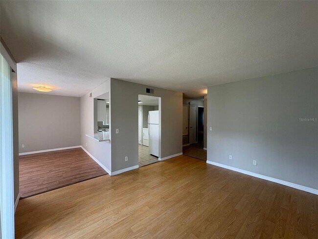 Building Photo - 9933 Sweepstakes Ln