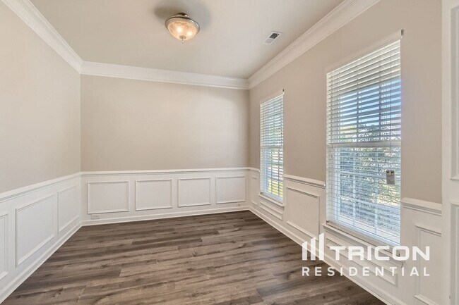 Building Photo - 1804 Hoosac Dr