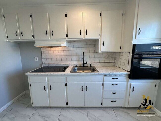 Building Photo - 6820 7th Ave