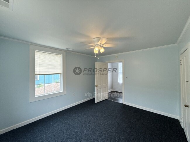 Building Photo - 204 Fishburne St