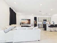 Building Photo - 25159 W Bowker St