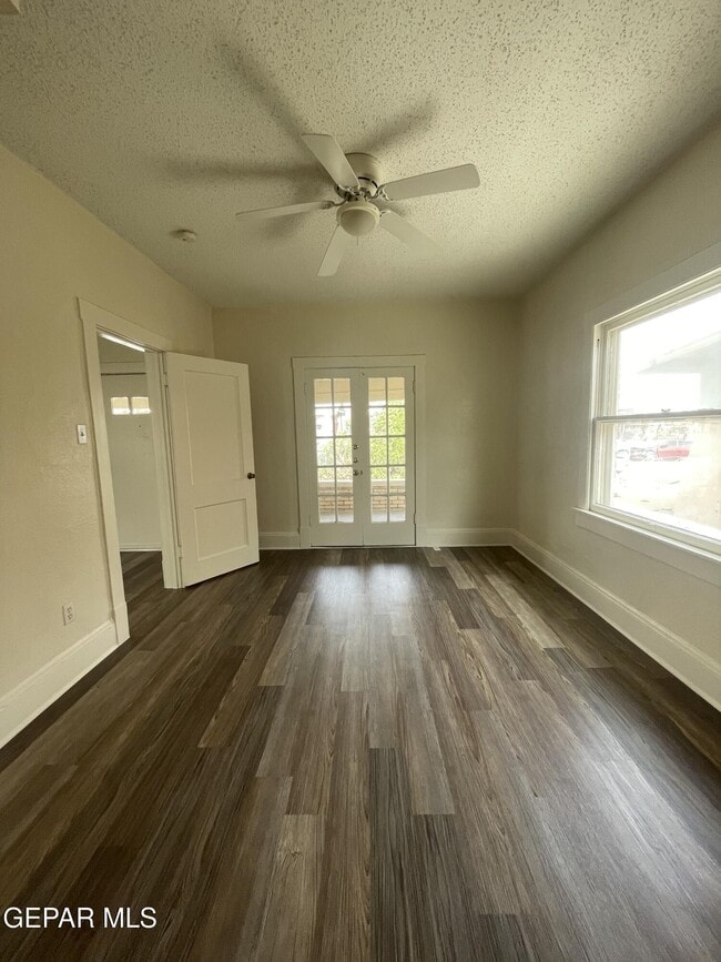 Building Photo - 3720 Chester Ave