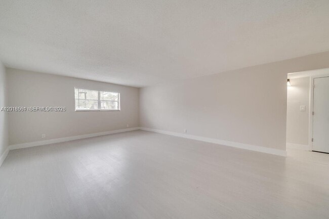 Building Photo - 841 SW 74th Terrace