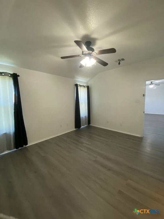 Building Photo - 2708 Hector Dr