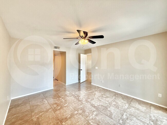 Building Photo - 860 N McQueen Rd