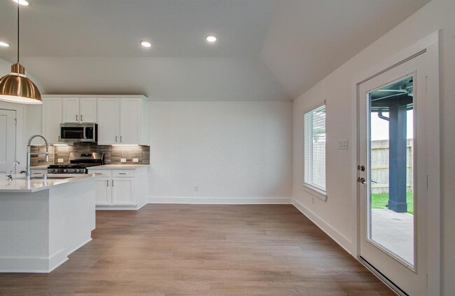 Building Photo - 8627 Pier Cove Dr