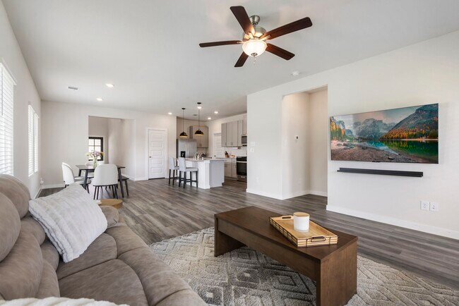 Building Photo - 17415 Rosette Grass Dr