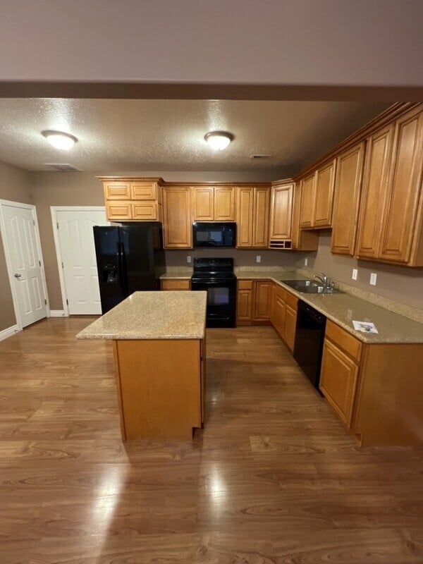 Building Photo - 829 W 350 N