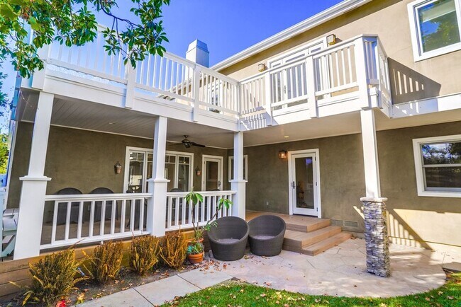 Building Photo - Beautiful 4 Bed/4 Bath Family Home w/pool - Upcoming and available at the end of April!