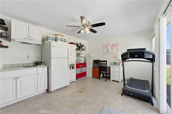 Building Photo - 855 N 3rd Ave