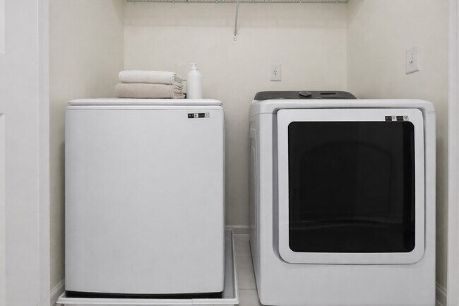 Building Photo - 1805 Liberty Pkwy NW