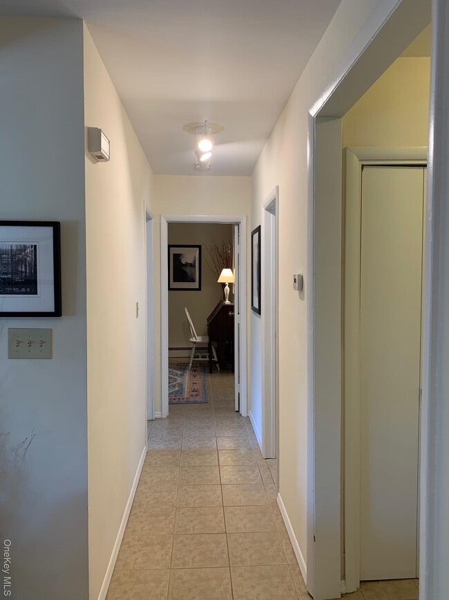 Building Photo - 23 Pearl St