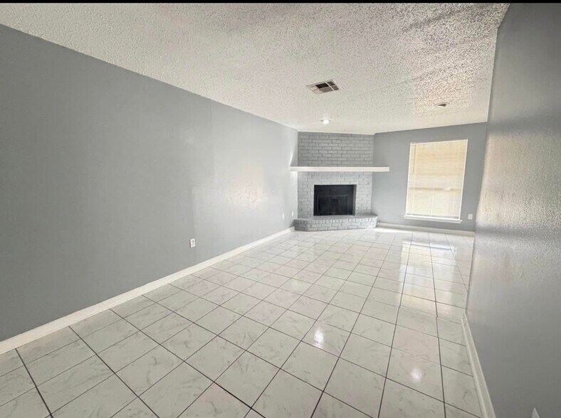 Building Photo - 3515 Yorkfield Dr