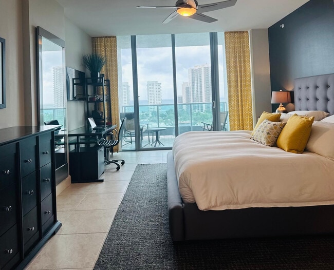 Building Photo - 3333 NE 32nd Ave