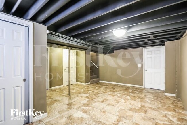 Building Photo - 2217 SW Keystone Dr