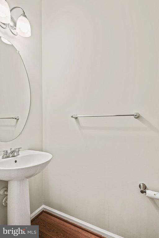 Building Photo - 23216 Scholl Manor Way