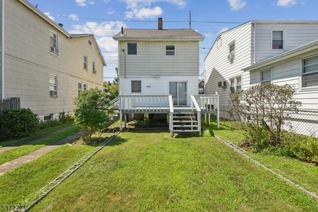 Building Photo - 159 Harrison St