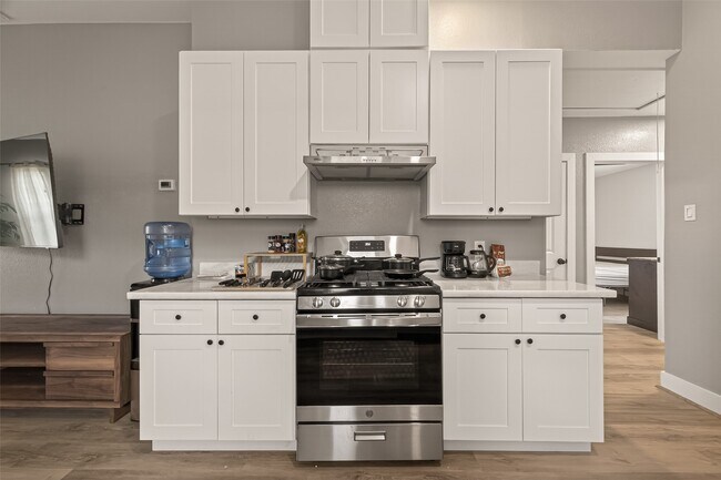 Building Photo - 4309 Beggs St