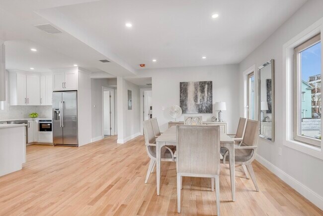 Building Photo - 15 Melville Rd