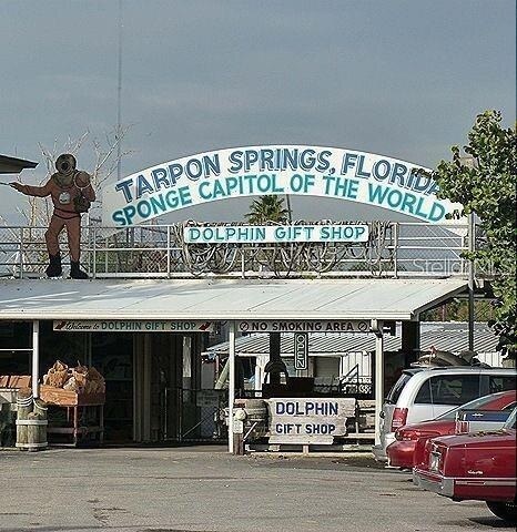 Building Photo - 2587 Cyprus Dr