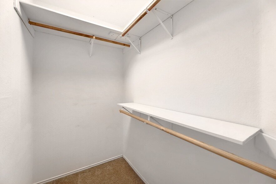 Building Photo - 301 Nicole Way