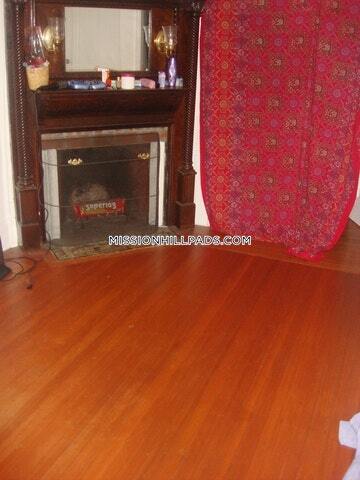 Building Photo - 40 Hillside St