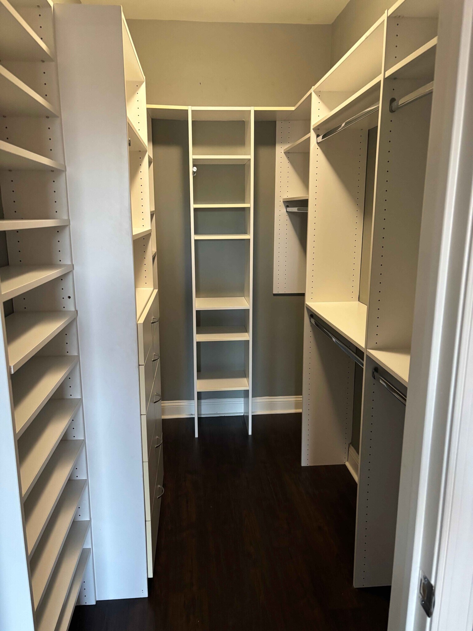 Master closet - 300 W Elm St
