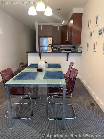 Building Photo - 157 Auburn St