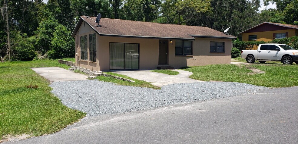 Building Photo - 822 Shayne St
