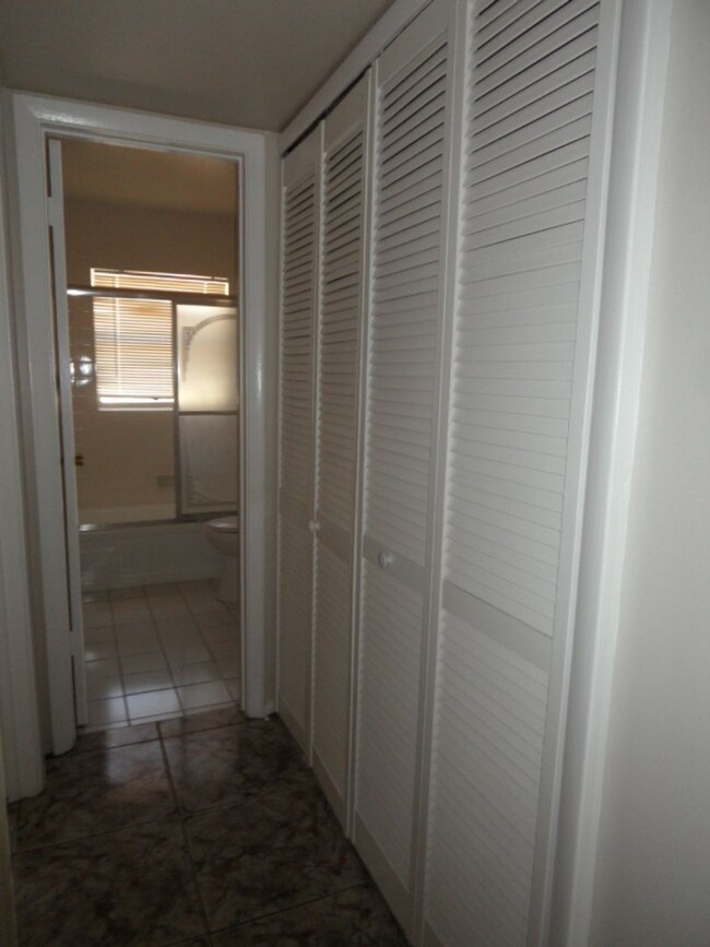 Building Photo - 2-Bed, 2-Bath Condo in Coral Springs!