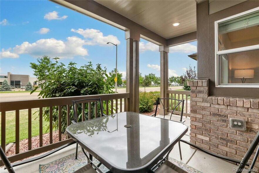 Building Photo - 2608 Kansas Dr