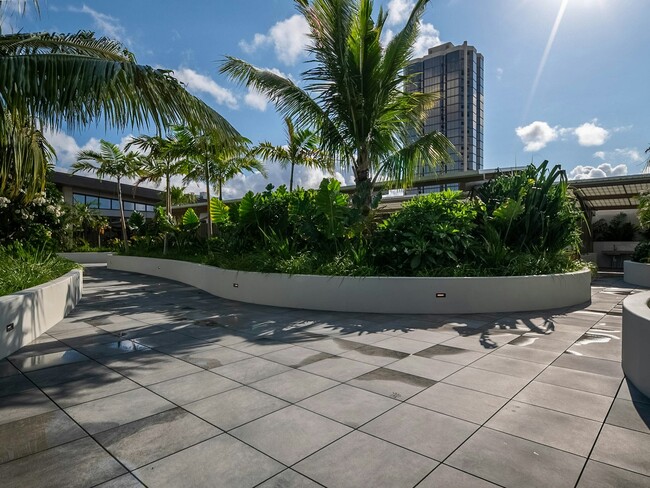 Building Photo - 1515 Liona St