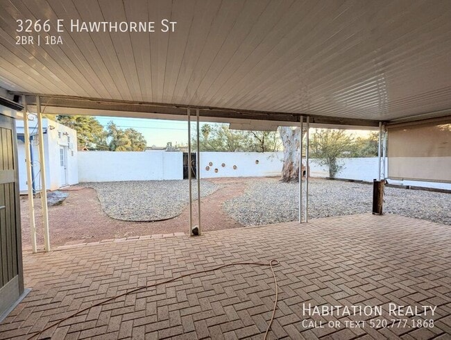 Building Photo - 3266 E Hawthorne St