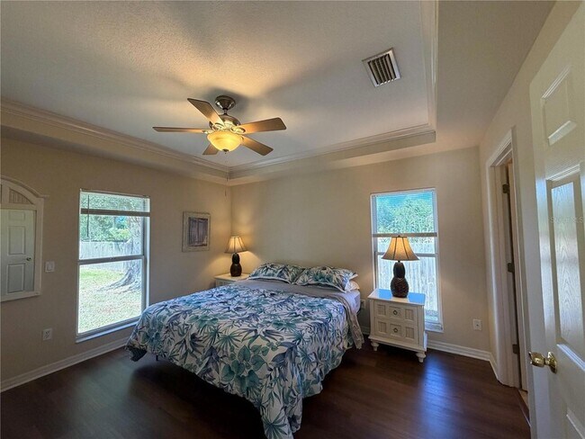 Building Photo - 4766 Theodore Ave